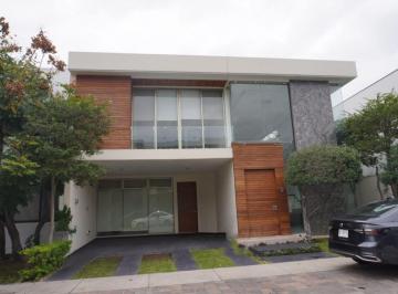 Casa de 4 habitaciones, Zapopan · Casa en Renta en La Toscana, Zona Real