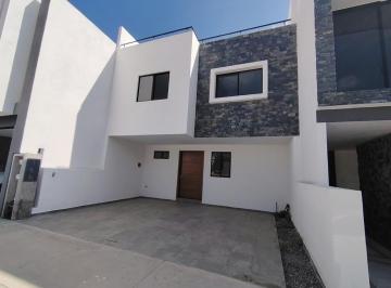 Casa · 188m² · 4 Recámaras · 2 Estacionamientos · Casa en Venta o Renta en Cennet Grande