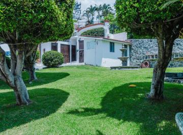 Casa en condominio de 4 habitaciones, Cuernavaca · Venta o Renta de Casa en Lomas de Atzingo