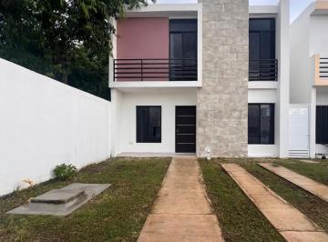 Casa de 2 habitaciones, Solidaridad · Casa Amplia de 2 Plantas Junto a Parque en Marsella 3
