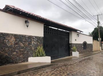 Casa de 6 habitaciones, Corregidora · Rcv Casa Venta Colinas del Bosque