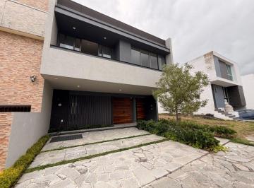 Casa de 4 habitaciones, Zapopan · Residencia Nueva en Venta | Soare II
