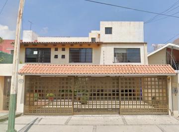 Casa de 5 habitaciones, Naucalpan de Juárez · Casa en Venta en Ciudad Satelite Naucalpan de Juarez Edomex