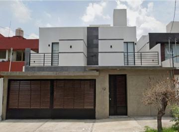 Casa de 4 habitaciones, Naucalpan de Juárez · Casa en Venta en Ciudad Satelite Naucalpan de Juarez Edomex.