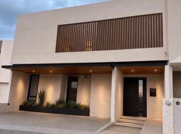 Casa · 360m² · 5 Recámaras · 3 Estacionamientos · Casa - La Vista Residencial