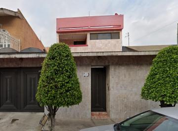 Casa de 3 habitaciones, Nezahualcóyotl · Venta de Casa en Bosques de Aragon, México.