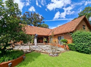 Casa · 520m² · 6 Recámaras · 4 Estacionamientos · Casa en Venta - (4)