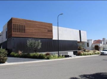 Casa de 5 habitaciones, Querétaro · Casa en Renta Hacienda El Campanario Club - Golf, Querétaro