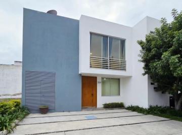 Casa de 3 habitaciones, Zapopan · Casa en Renta en Residencial Elite - Solares