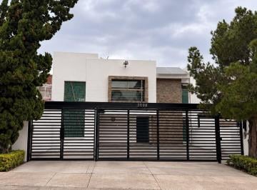 Casa de 3 habitaciones, Zapopan · Excelente Casa en Ciudad Bugambilias 2da. Sección