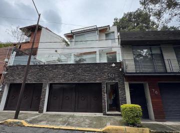 d32f56aecf7811260ac0114fd4de550f53d536f4d2e422a5225290bf11c436b1 · Casa en Venta con Jarín, Terraza y Estudio.