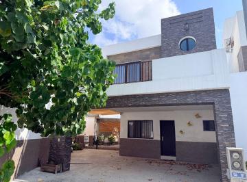 Casa de 3 habitaciones, Apodaca · Casa en Renta en Estancias Valle de Plata Apodaca Nl, Amueblada y Frente a Parque.