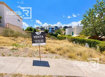 Terreno / Lote · 612m² · Terreno en Venta en Lomas del Valle Frente Hospital Angeles