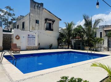 Casa · 101m² · 2 Recámaras · 1 Estacionamiento · Casa de 2 Recamaras Amueblada en Renta Real Bilbao Playa del Carmen P3001