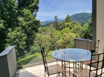 Casa en condominio · 780m² · 4 Recámaras · 4 Estacionamientos · Casa de 4 Recámaras Iluminada con Jardín y Balcón en San Lorenzo Acopilco