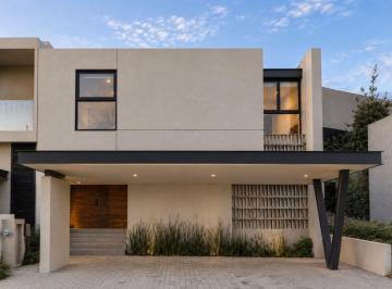 Casa de 4 habitaciones, Querétaro · Casa en Renta Ubicada en El Fraccionamiento Altozano