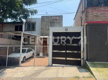Dúplex · 90m² · 2 Recámaras · 2 Estacionamientos · Renta Casa Duplex Villas de La Hacienda Atizapan 11427