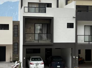 Casa de 3 habitaciones, Santa Catarina · Casa en Renta de 3 Pisos – Privada Valle de Las Nubes, Santa Catarina N, L