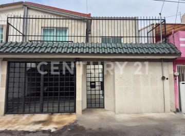 Casa · 155m² · 4 Recámaras · 1 Estacionamiento · Casa en Renta en Colonial Iztapalapa, Iztapalapa, Ciudad de México