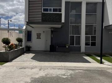 Casa de 3 habitaciones, San Juan del Río · Bonita Casa en Fraccionamiento C/vigilancia