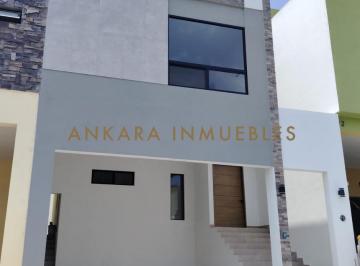 Casa de 4 habitaciones, García · Casa en Venta en Santoral II, Dominio Cumbres en García N. L