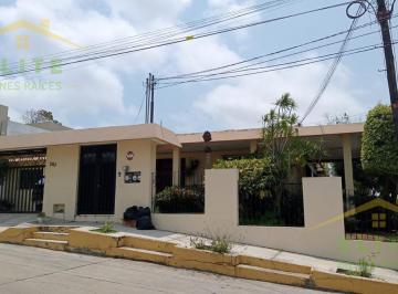 Oficina · 500m² · 1 Estacionamiento · Oficina - Petrolera