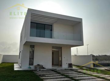 Casa · 181m² · 3 Recámaras · 2 Estacionamientos · Venta de Casas en Residencial Velamar Coto Baltico 2a Etapa Elitevela