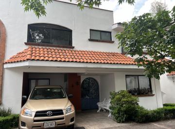 Se renta casa en condominio amplia y tranquila.
El condominio se encuentra frent · Renta de Casa en Condominio Tlalpan