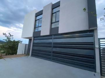 Casa de 3 habitaciones, León · Casa en Renta en El Molino, Condominio XIII