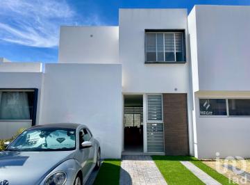 Casa · 92m² · 2 Recámaras · 2 Estacionamientos · Casa en Venta | 2 Recámaras + Alcoba | Jardín | La Vida, Privada Aurora (A88)