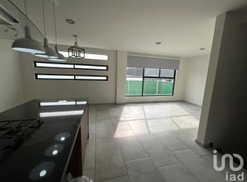 Casa · 213m² · 3 Recámaras · 3 Estacionamientos · Casa en Venta Lago Esmeralda en Condomnio con Vigilancia