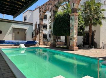 4945587851906f12b55c3ec4da10e82f97448c17c451610d35c1c282777055d2 · Penthouse Centro