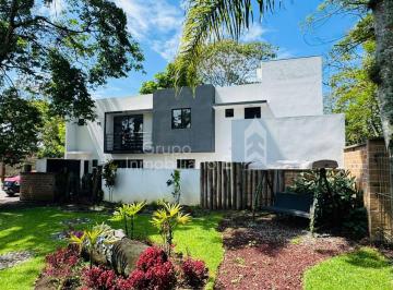 Casa de 3 habitaciones, Coatepec · Casa en Venta con Rec. en Planta Baja, Fracc. Privado en Coatepec, Ver.