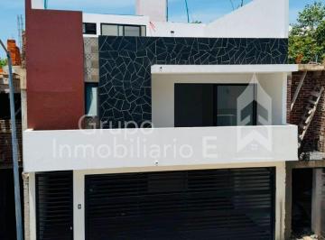 Casa de 4 habitaciones, Xalapa · Casa en Venta con Sótano y 4 Recámaras en Ánimas, Xalapa