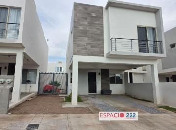 Casa de 3 habitaciones, Chihuahua · Se Vende Hermosa Casa en Fracc. Bosques de Altea (Norte de La Ciudad) $3'600,000