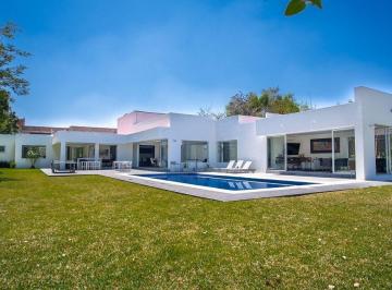 cbe0f61f0330322f56437cd212d1d0e45484e75387bef615f218ecac69faf1d1 · Hermosa Casa Amueblada en Renta en Coto Los Sauces