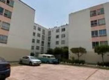 Departamento de 2 habitaciones, Gustavo A. Madero · Departamento de Remate en San Juan de Aragon, Cerca de Parque Lindavista