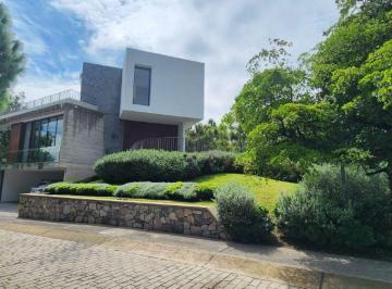 Casa en condominio de 3 habitaciones, Zapopan · Casa Residencia en Venta en Campo Lago