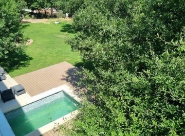 Casa · 1627m² · 6 Recámaras · 8 Estacionamientos · Residencia en Venta en San Pedro Garza Garcia