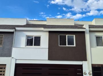 Casa · 250m² · 4 Recámaras · 2 Estacionamientos · Casa en Puerta de Hierro Cumbres