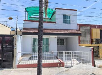 Casa de 3 habitaciones, Guadalajara · Casa en Venta en Independencia, Guadalajara, Jalisco.