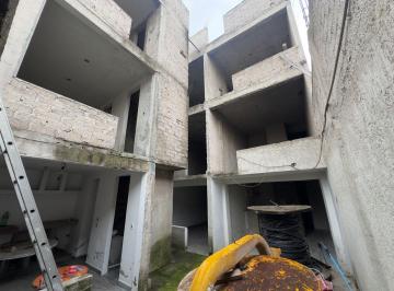 Edificio , Tláhuac · Venta Edificio Quiahuatla, Tláhuac, 202 m² Terreno, 7 Departamentos Construidos de 12, 3 Cajones
