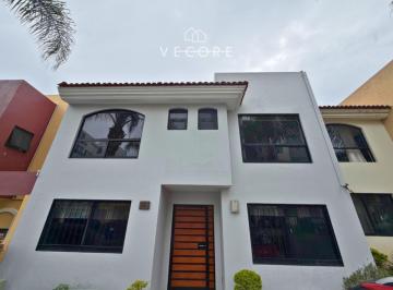 1 · Casa en Renta en Ciudad Granja, Zapopan