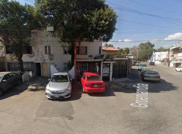 Casa de 2 habitaciones, Tlalnepantla de Baz · Casa en Venta en Tlanepantla, Edo Mex