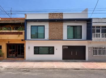 Casa de 3 habitaciones, Venustiano Carranza · Venta de Casa en Moctezuma