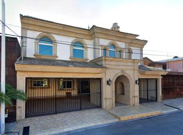 Casa de 5 habitaciones, San Nicolás de los Garza · Casa de 562 m² con 5 Recámaras en Venta en El Roble