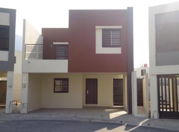 Casa de 3 habitaciones, García · Casa en Renta Frente a Parque con Terraza | Las Lomas, García