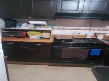 Casa de 5 habitaciones, Iztacalco · Casa con 3 Departamentos en Venta en Iztacalco | Ideal Para Inversión Cerca Metrobus Ote 16