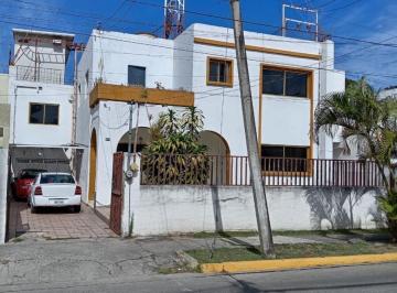 Casa de 8 habitaciones, Zapopan · Casa en Venta Chapalita (Para Remodelar)