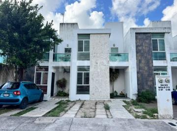 Casa en condominio · 83m² · 2 Recámaras · 1 Estacionamiento · Casa en Renta en Gran Santa Fe III, Cancun